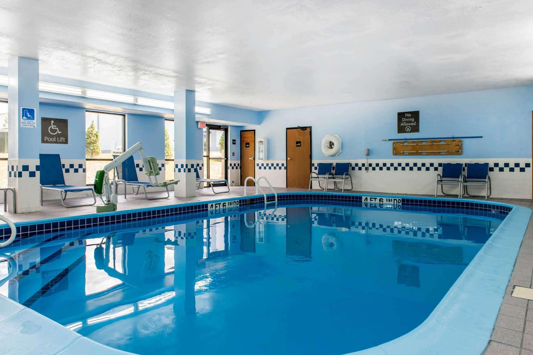 Comfort Inn Blue Ash North Buitenkant foto