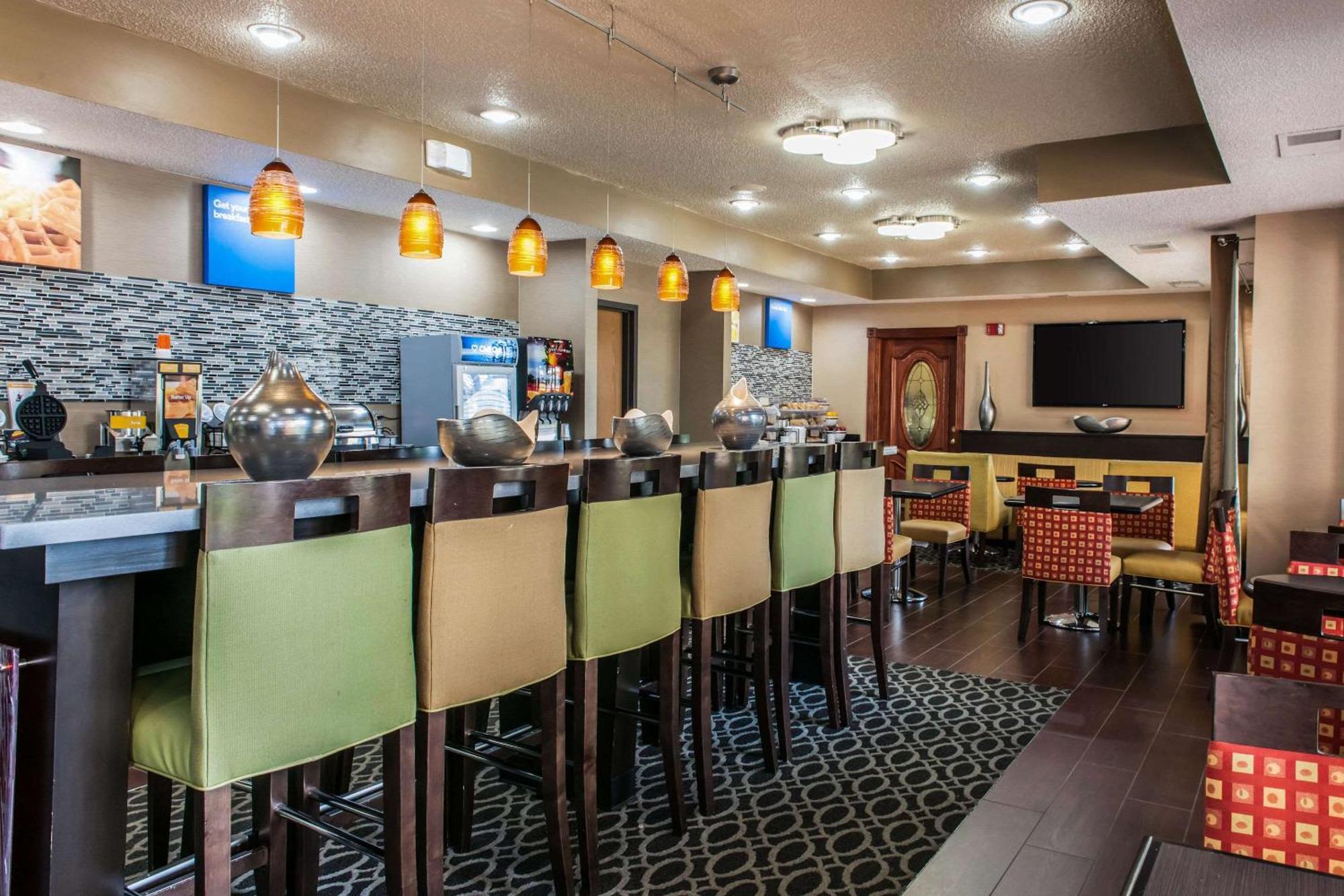 Comfort Inn Blue Ash North Buitenkant foto