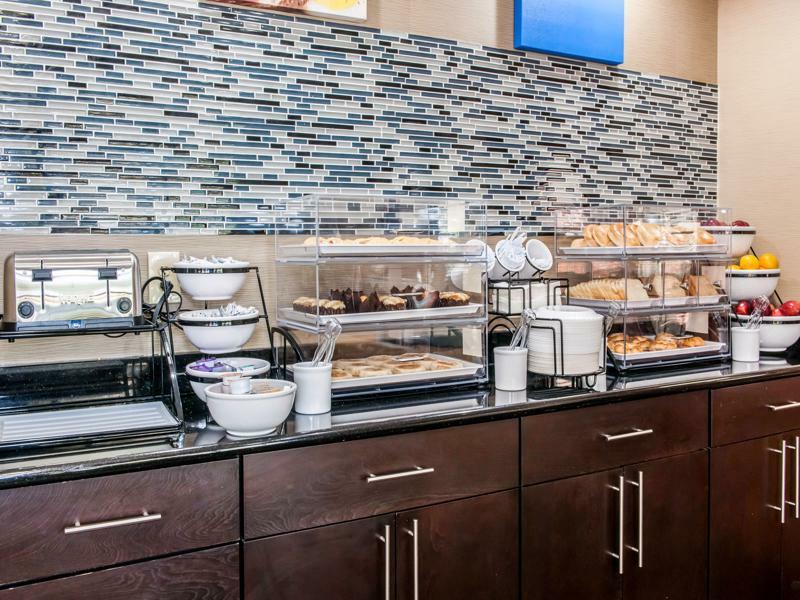 Comfort Inn Blue Ash North Buitenkant foto